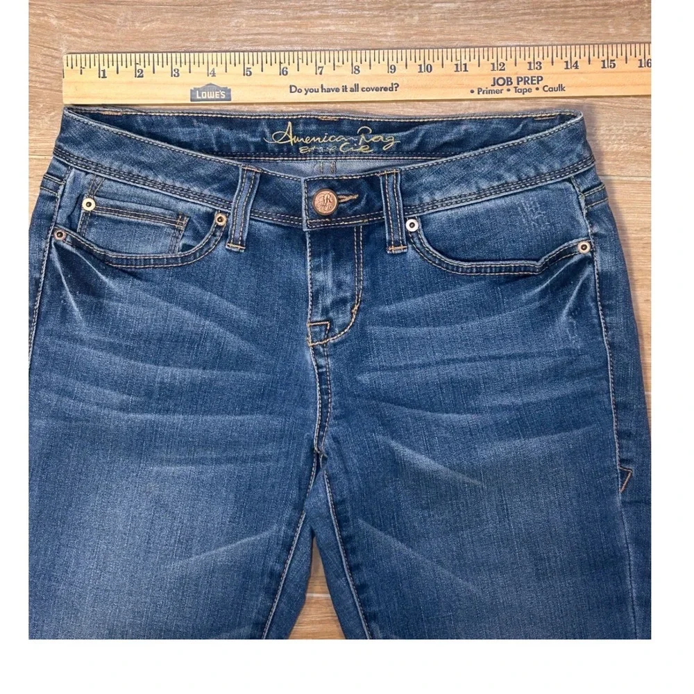 American Rag Cie Womens Bootcut Jeans Size 3S Medium Wash Low Rise Stretch Denim